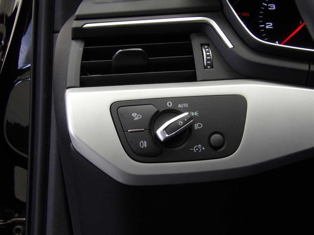 Audi A4 35 tfsi 150pk mhev s tronic s line