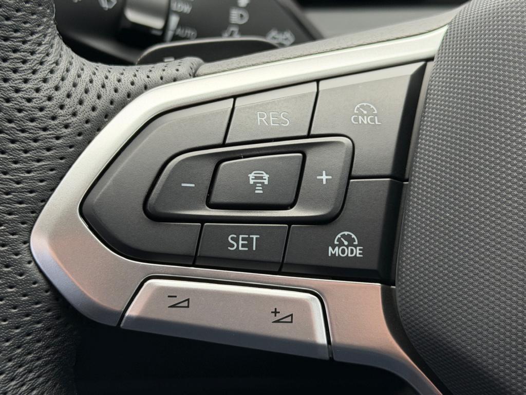 Volkswagen Tiguan 1.5 ehybrid r-line | black line | 360 camera | trekhaak |