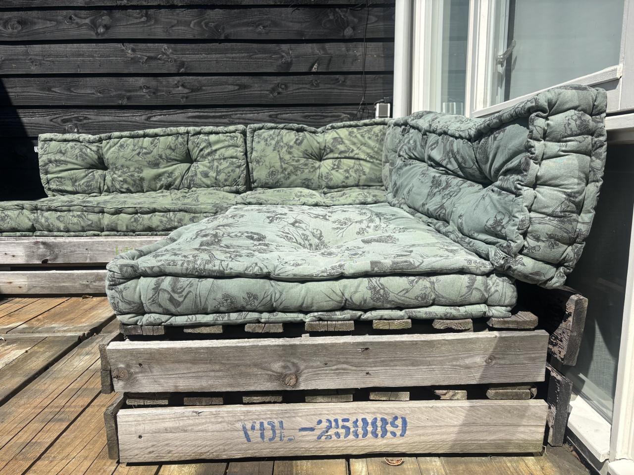 Lounge set