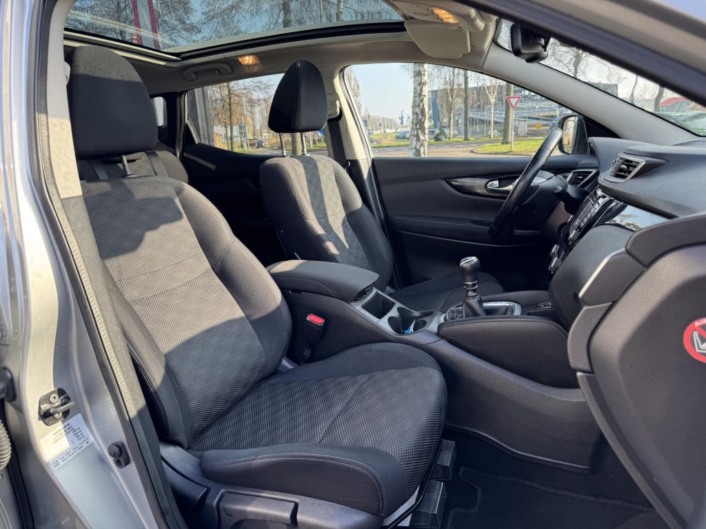 Nissan Qashqai 1.2 n-connecta design pack | trekhaak | panoramadak | naviga