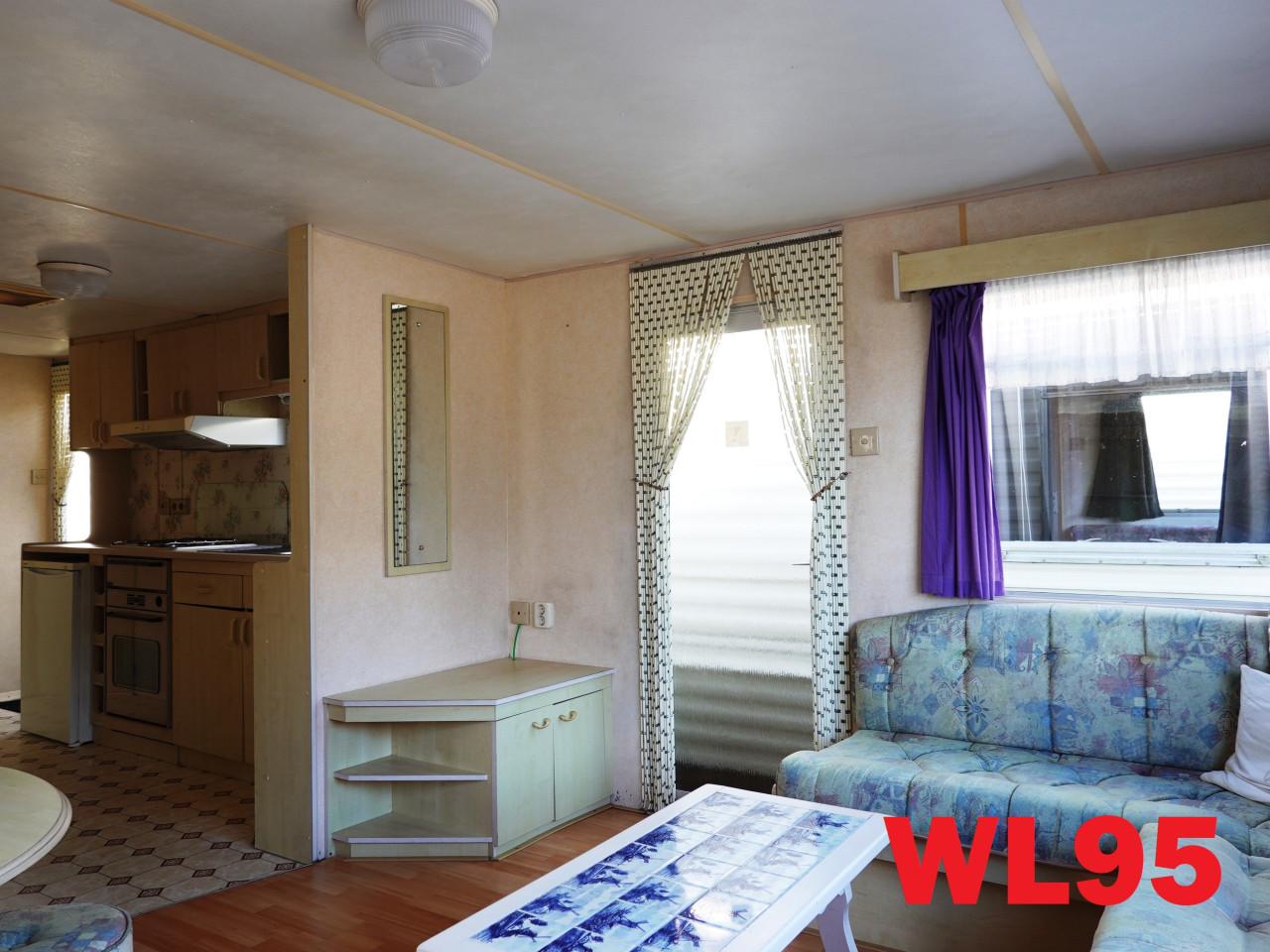 Betaalbare opknap stacaravan te koop voor 6 personen