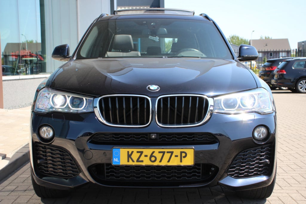 BMW X3 sdrive20i centennial high executive | m pakket | pano | leder | head