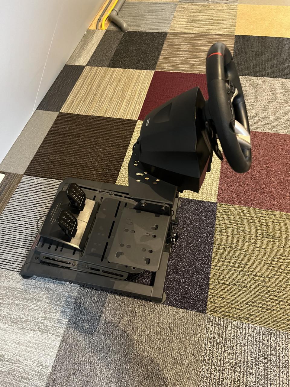 Next level racing wheelstand lite + Hori Apex stuur