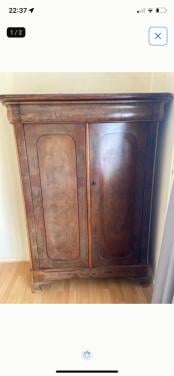 Antieke Houten kast met twee deuren
