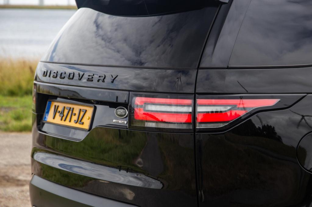 Land Rover Discovery 3.0 td6 hse grijs kenteken / leer / navi / luchtvering