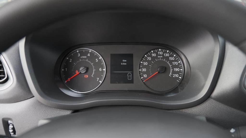 Renault Master t35 2.3 dci 135 l2h2 comfort | direct leverbaar | navigatie 