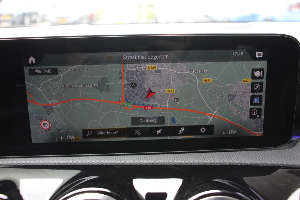 Mercedes-Benz A-Klasse amg 35 4matic premium plus | schaalstoelen | 360 cam