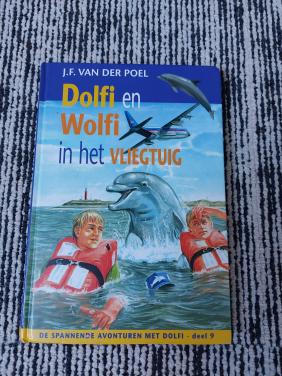 Boek: Dolfi en Wolfi in het vliegtuig