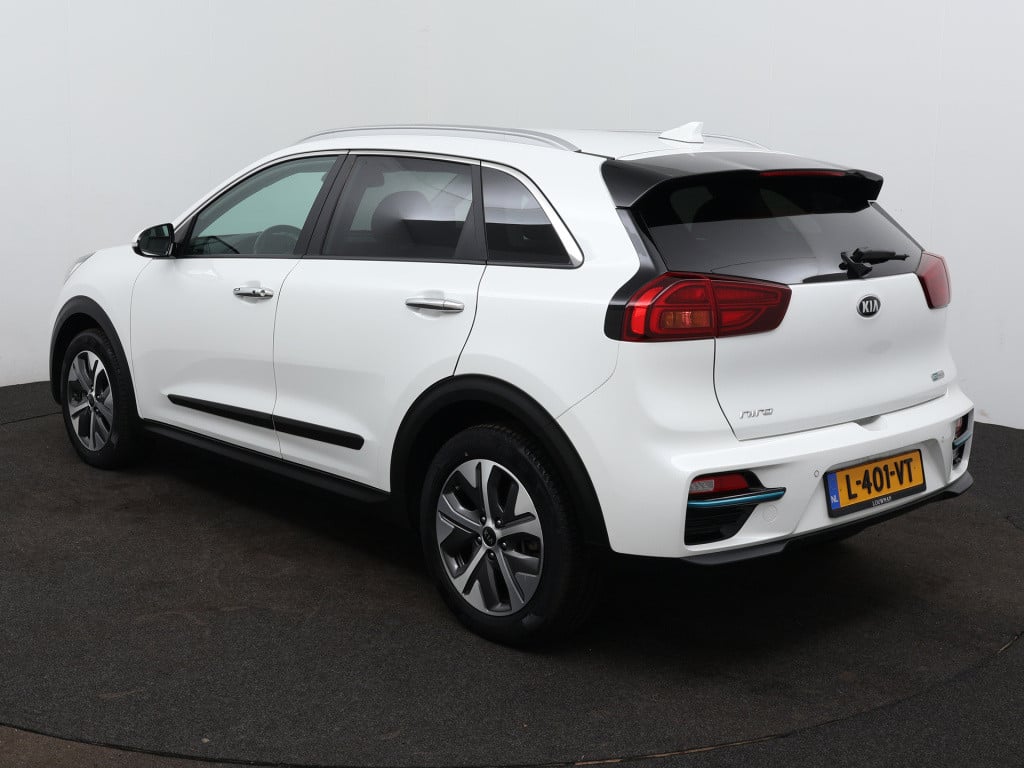 Kia E-niro dynamicplusline 64 kwh | navigatie | schuifdak | led | stuur-/st