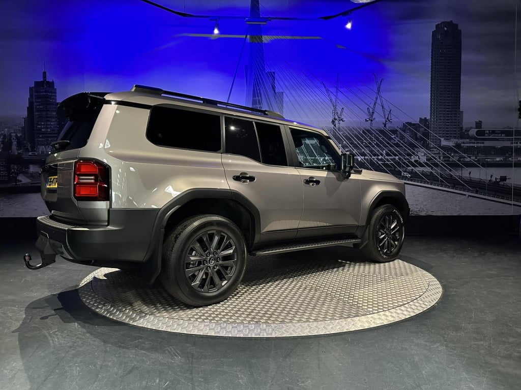 Toyota Land Cruiser 2.8 d-4d standard roof window van professional *origine