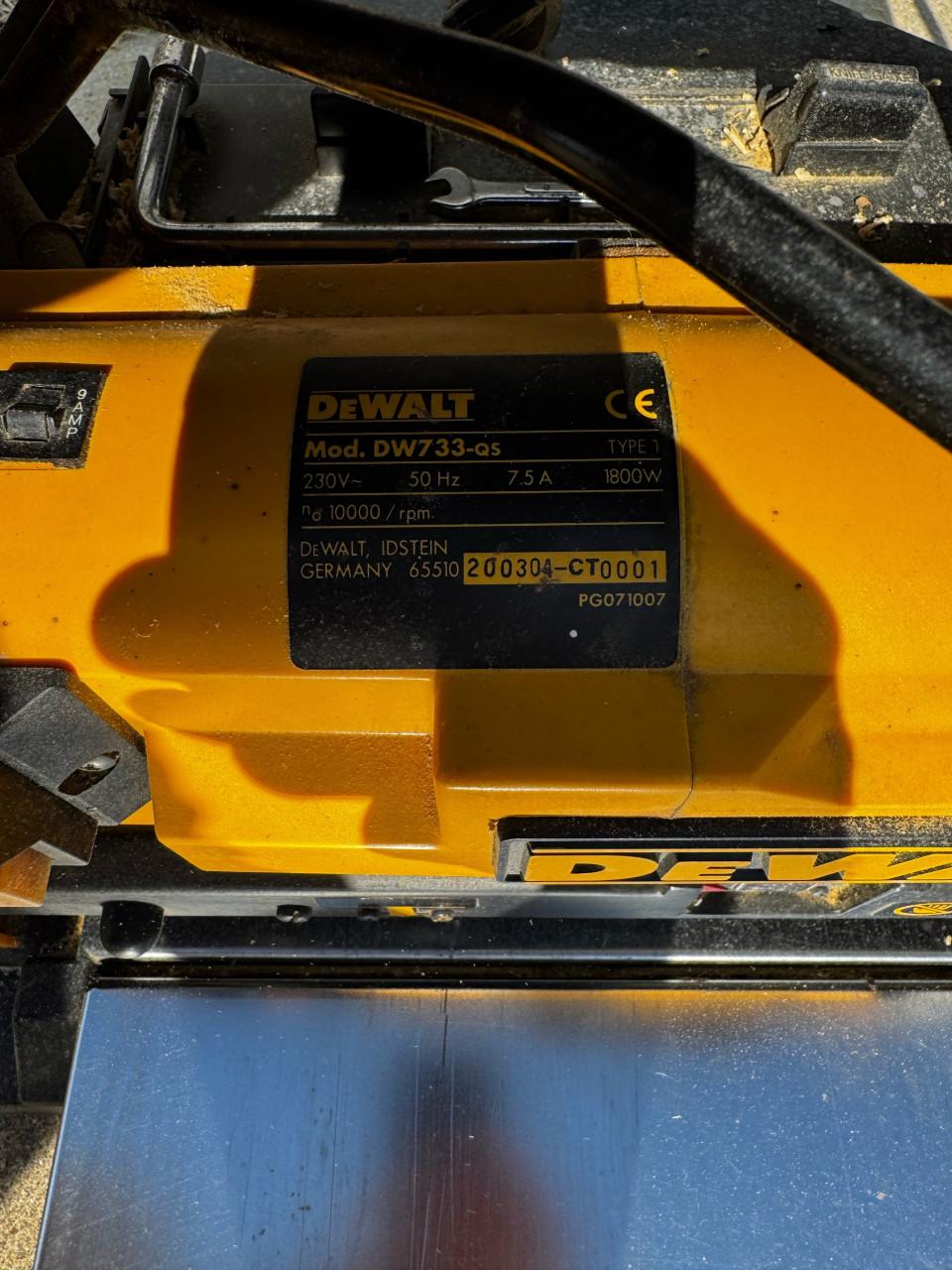 DeWalt DW733-QS vandiktebank Schaafmachine 1800W