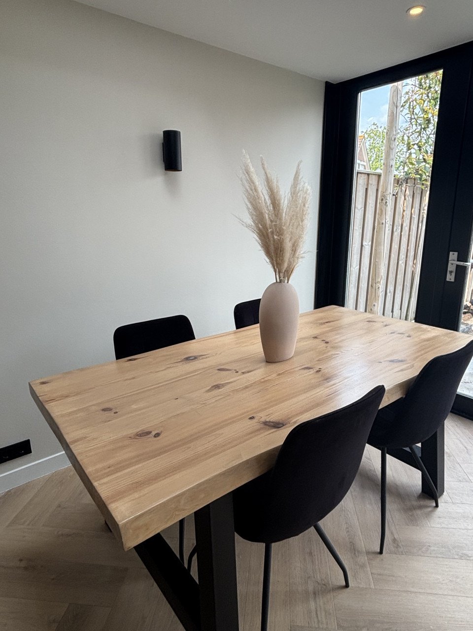 Eettafel, boomstamtafel