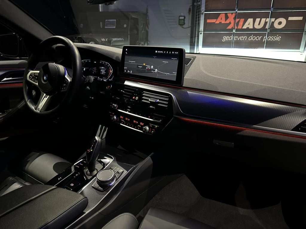 BMW 5 Serie touring 520i high executive m-pakket *camera*leer*