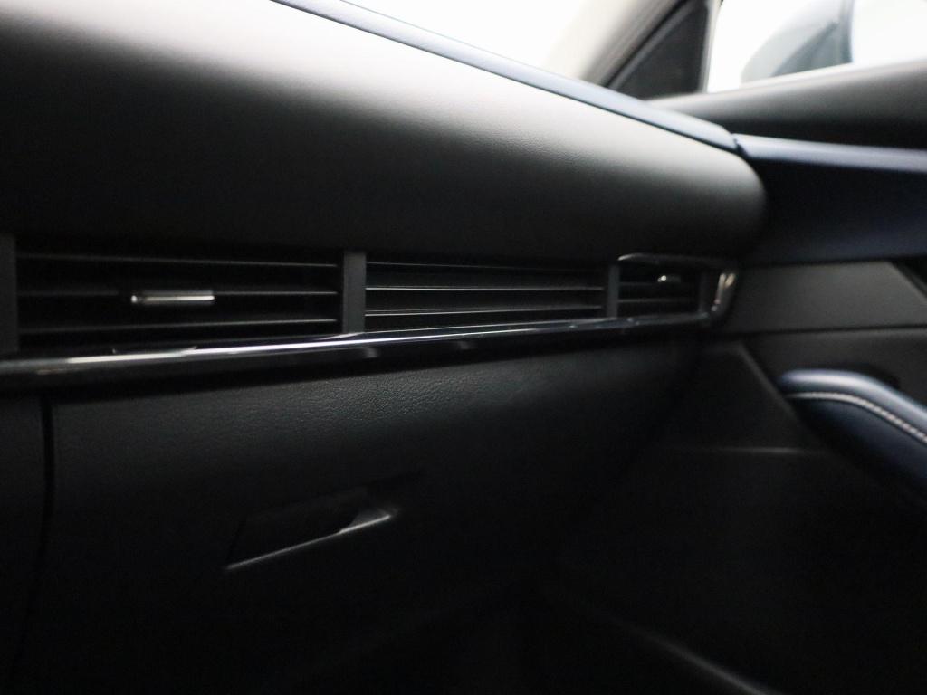 Mazda Cx-30 2.0 skyactiv-x | automaat | navigatie | achteruitrijcamera | st