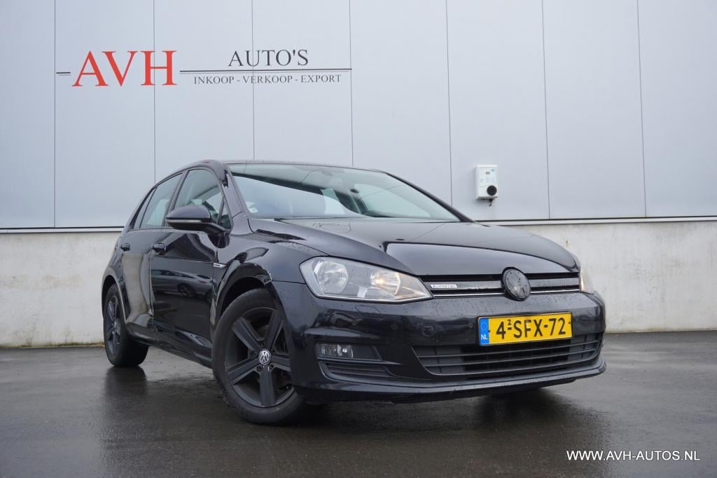 Volkswagen Golf 1.6 tdi highline bluemotion