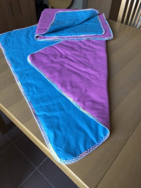 Te koop zelfgemaakte babykleedjes.(nieuw).