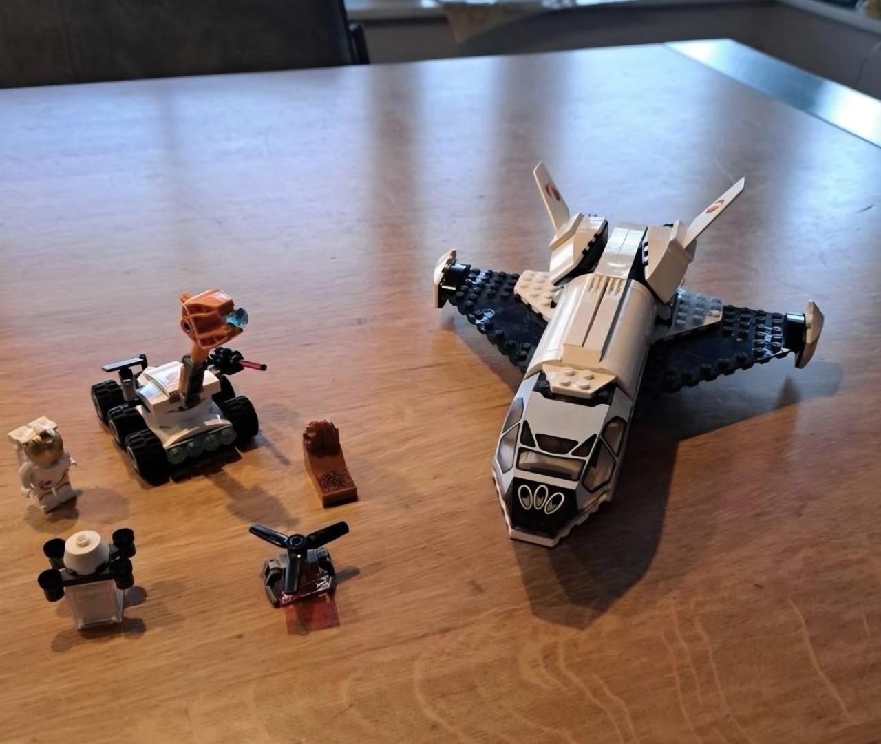 Lego city 60226 mars onderzoeksshuttle