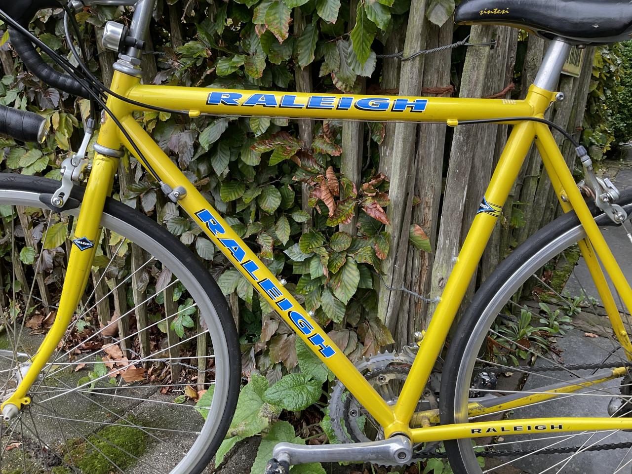 Raleigh opvallend gele vintage racefiets