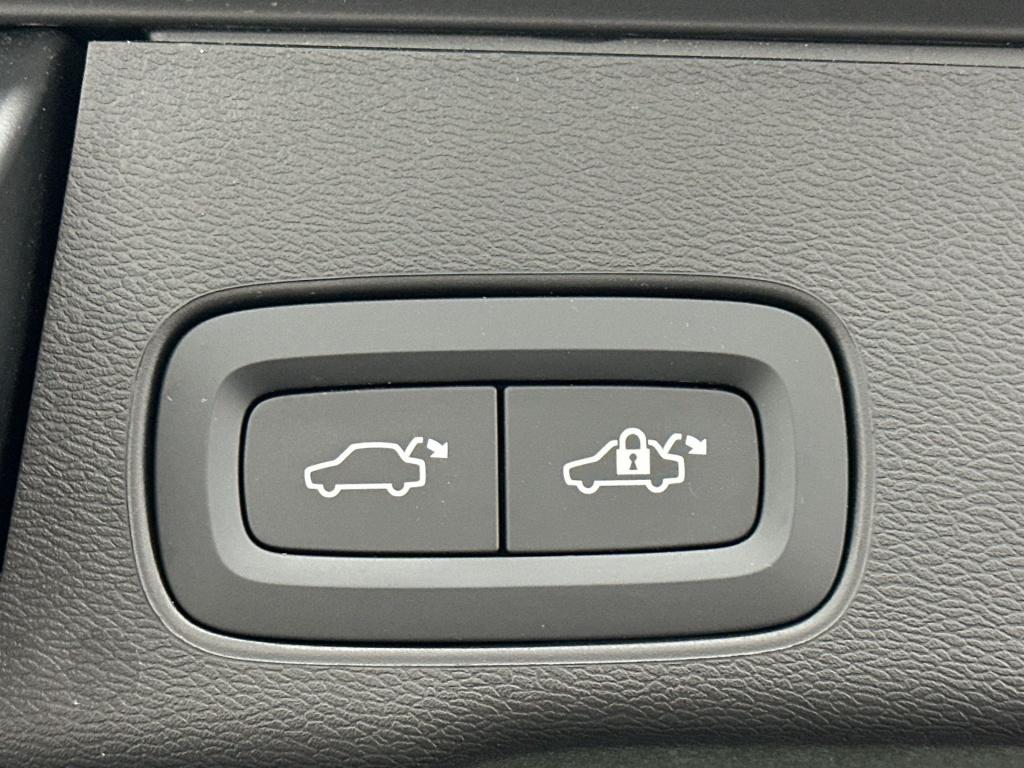 Volvo XC60 t6 398pk recharge ultra bright| trekhaak| pano| adap.cruise| cam