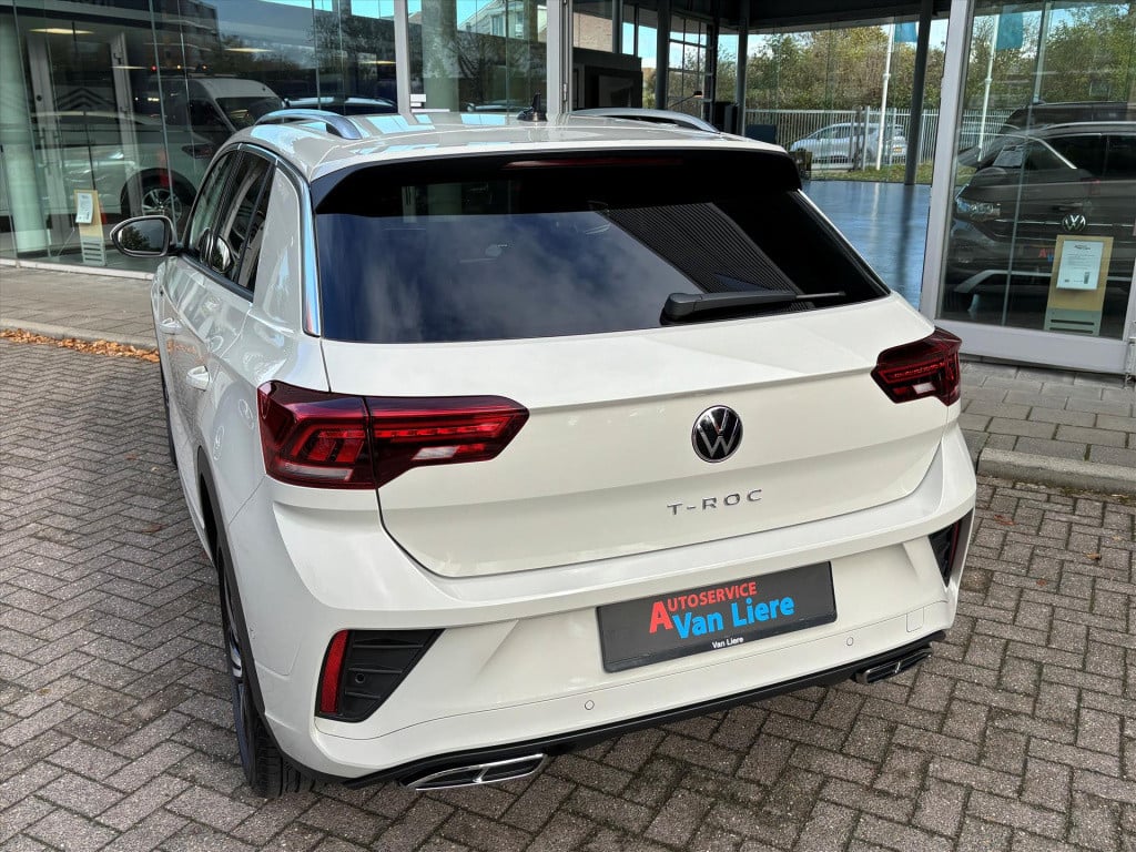 Volkswagen T-roc 1.5 tsi 150pk 7-dsg r-line|dode hoek|carplay| elek klep| r