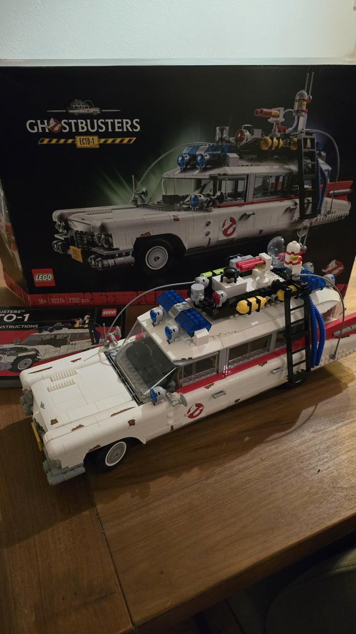 Lego Ghostbusters ECTO-1