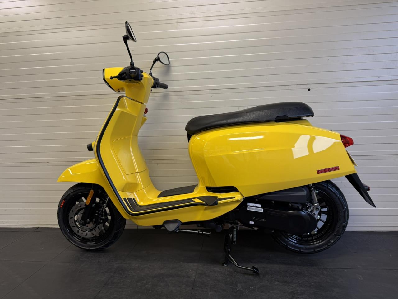Nieuw de Lambretta V50 Special, nu uit voorraad leverbaar!