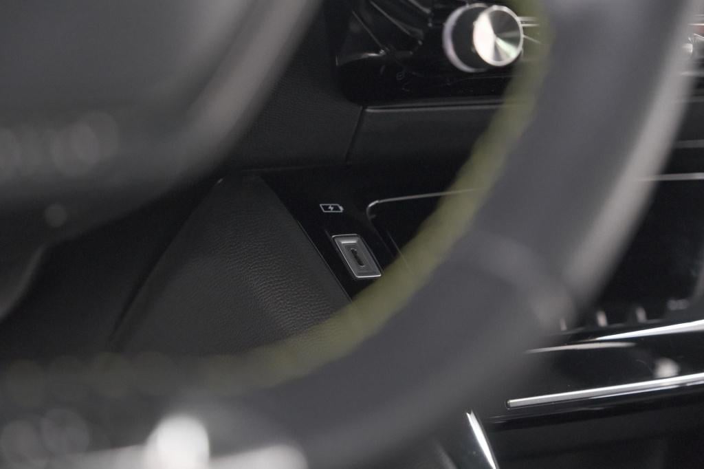 Peugeot 2008 puretech 130 gt | panoramadak | afneembare trekhaak | adaptiev