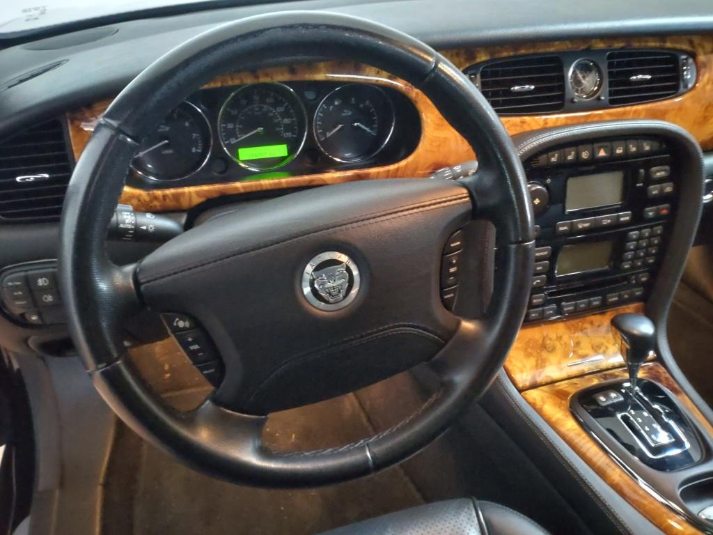 Jaguar Xj 4.2 v8 executive