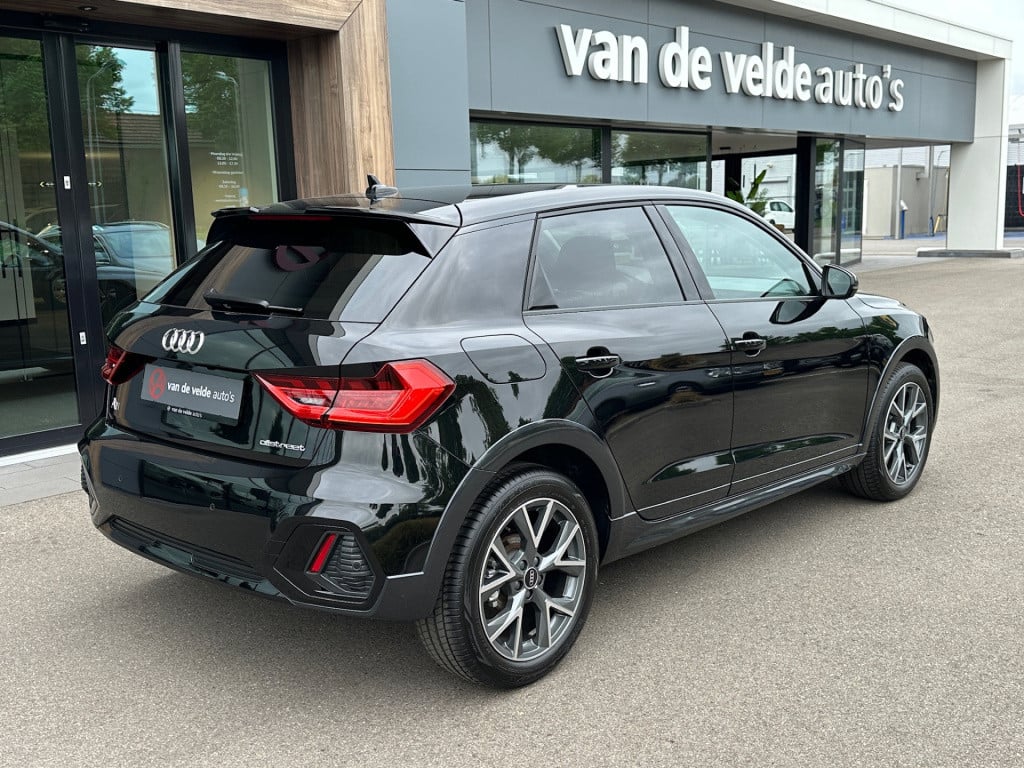 Audi A1 allstreet 30 tfsi 110pk s-tronic business edition | led | camera | 