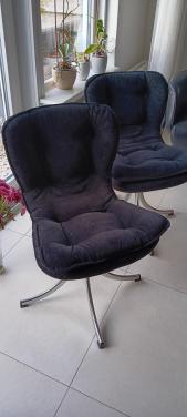 4 VINTAGE EETKAMERSTOELEN (op draaipoot)