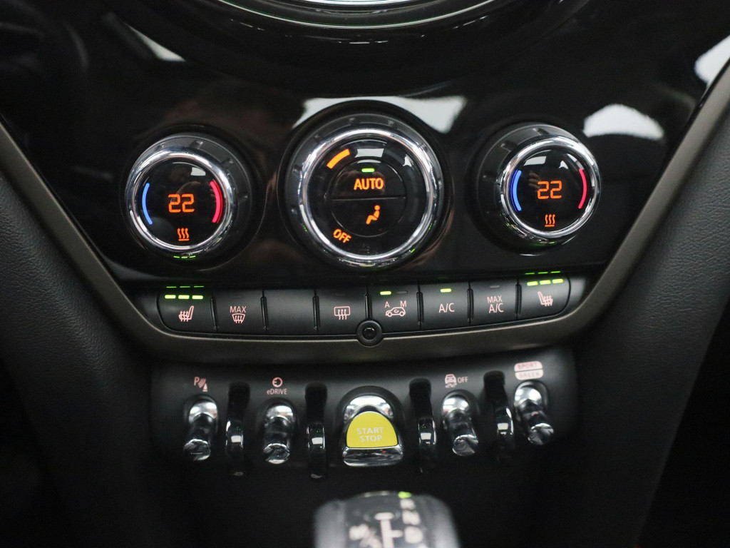 Mini Countryman 2.0 cooper s e all4 | navigatie | verwarmde stoelen | elekt