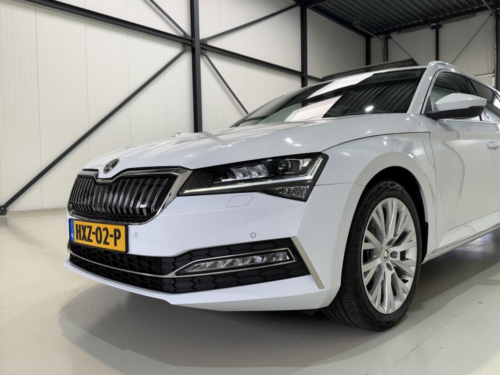 Skoda Superb combi 1.4 tsi iv 218pk style | pano dak | trekhaak