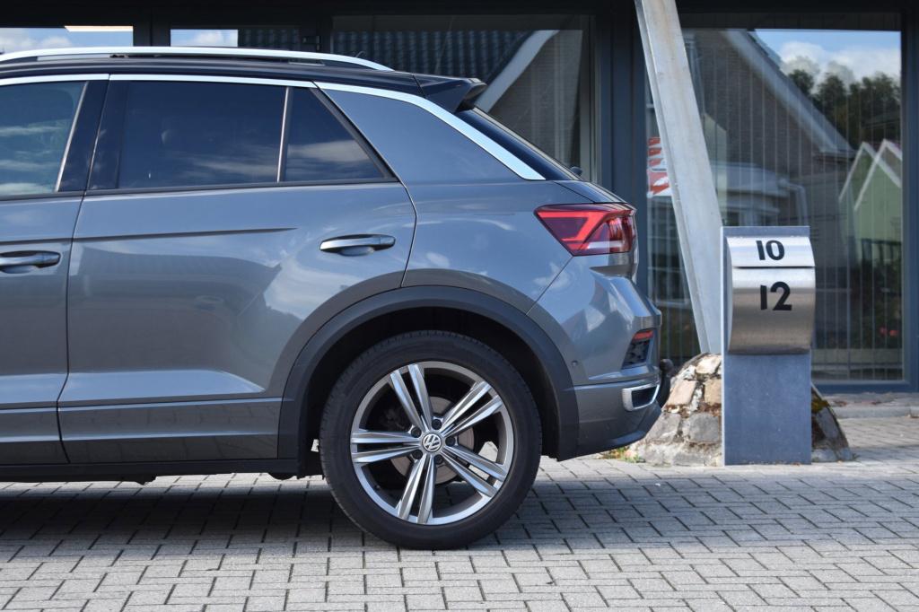 Volkswagen T-roc 1.5 tsi r-line | pano | trekhaak | camera | beats | nap | 