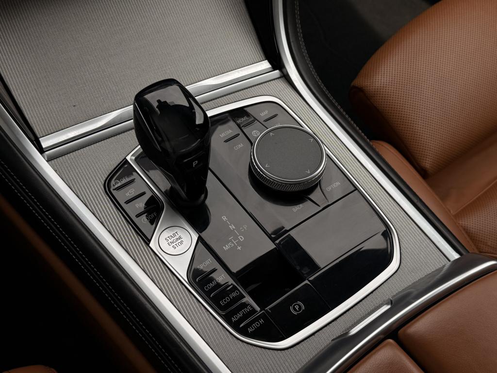 BMW 8-serie gran coupé 840i xdrive high executive | b&w | pano | integral a