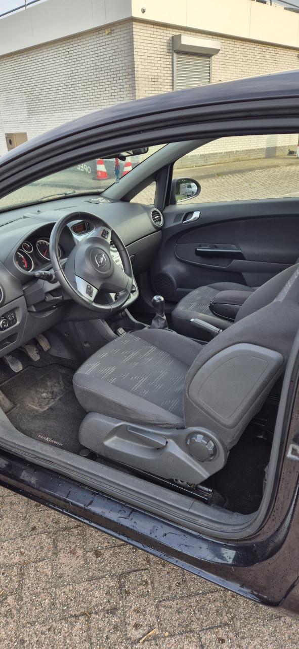 Opel corsa D 2011, met apk tot oktober 2026