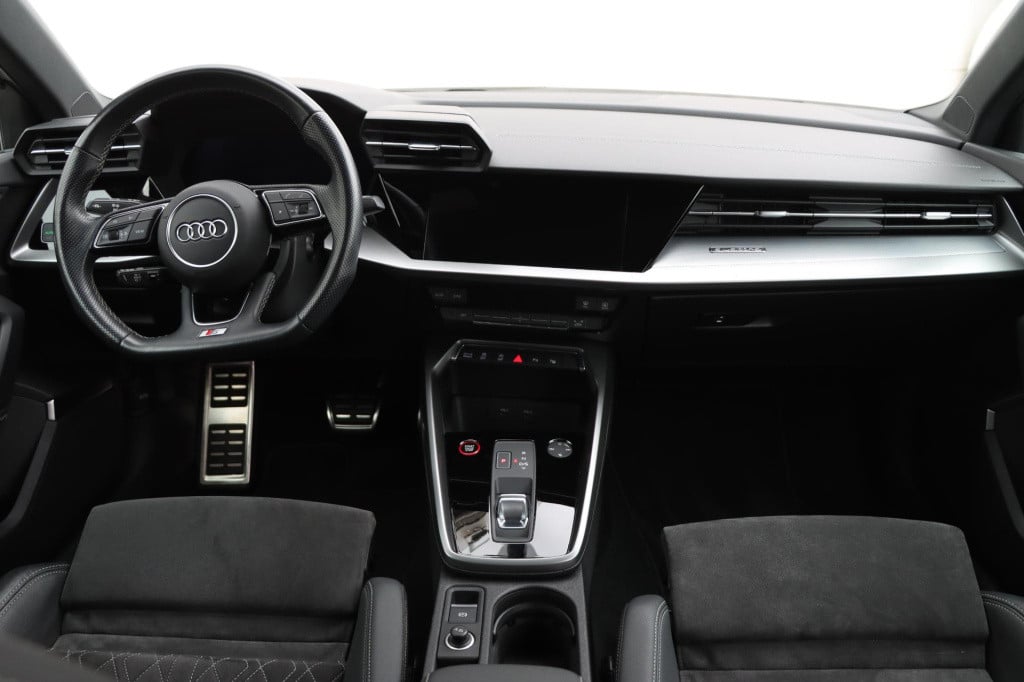 Audi S3 sportback 2.0 tfsi 310pk s tronic quattro edition one