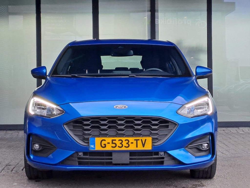 Ford Focus 1.5 ecoboost st line business | 182 pk! | winter pack | apple ca