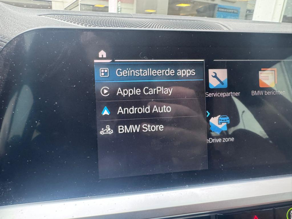 BMW 3-serie touring 330e high executive