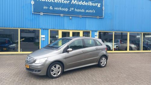 Mercedes B-Klasse 170 5deurs bj:2006 airco panorama apk 2027 !!!