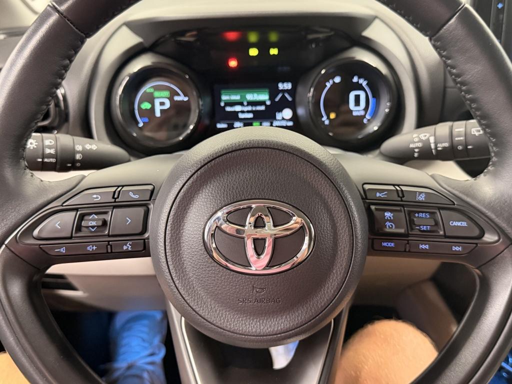 Toyota Yaris 1.5 hybrid executive| jbl| hud| ada.cruise| stoel+stuur.verw
