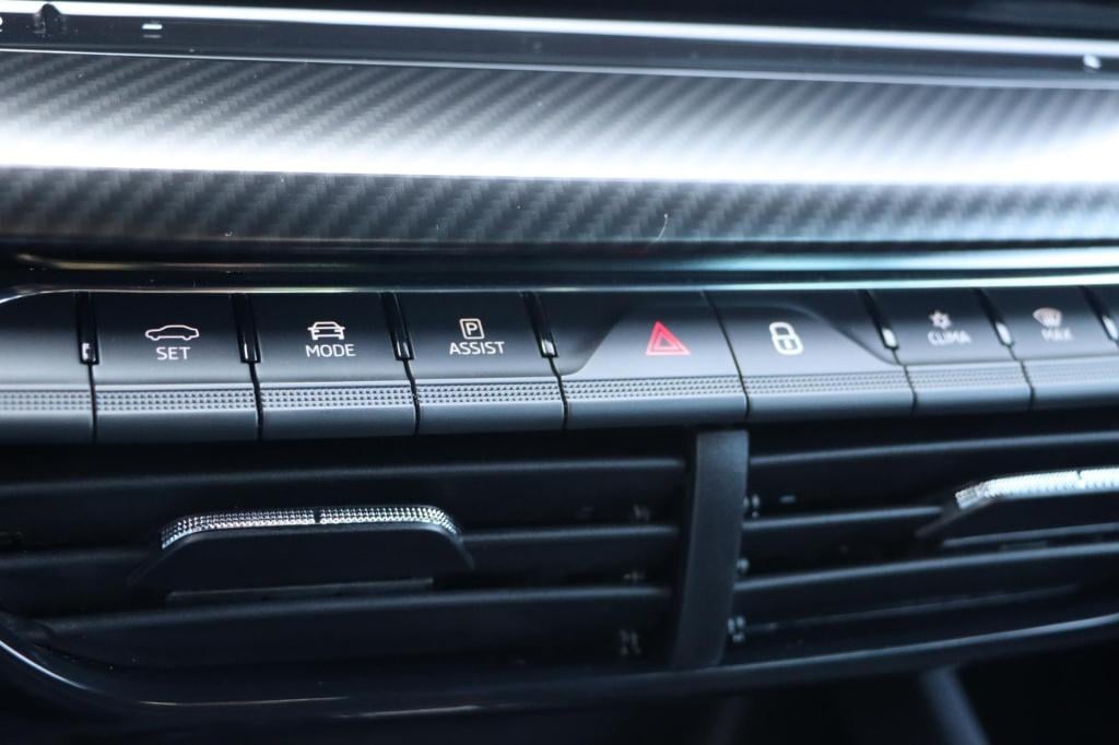 Skoda Octavia combi 1.4 tsi iv rs 245pk dsg6