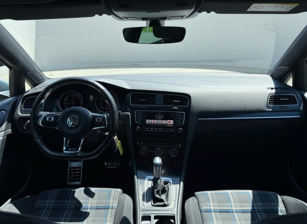 Volkswagen Golf 1.4 tsi gte connected series