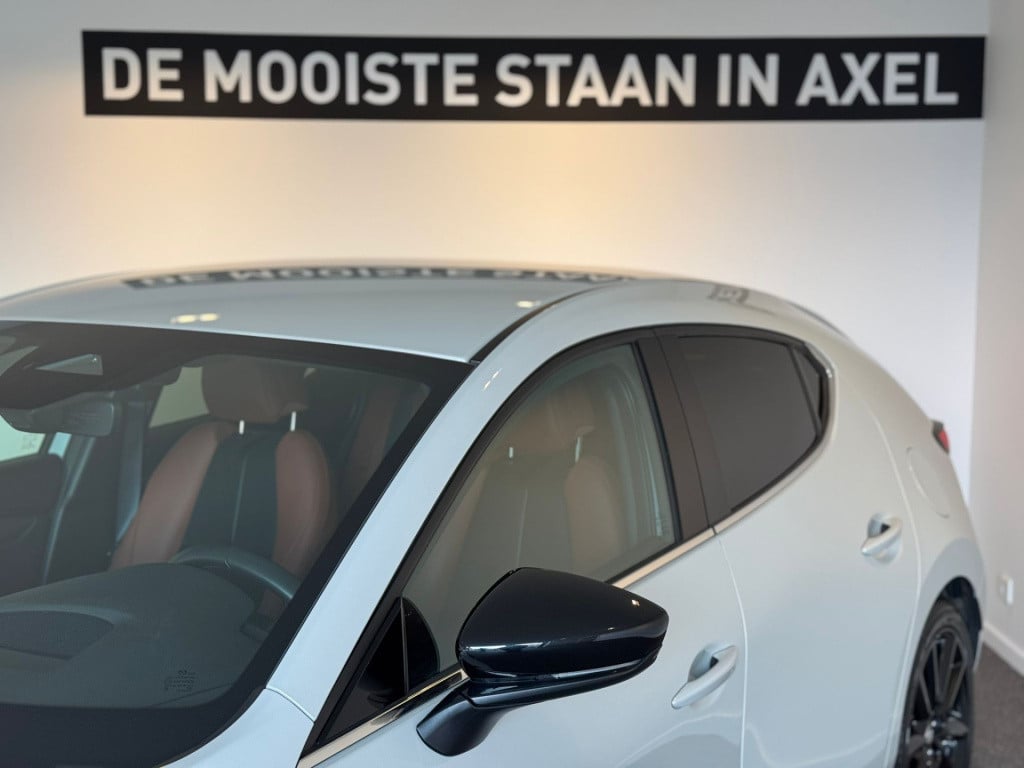 Mazda 3 2.0 e-skyactiv-g m hybrid 122 homura