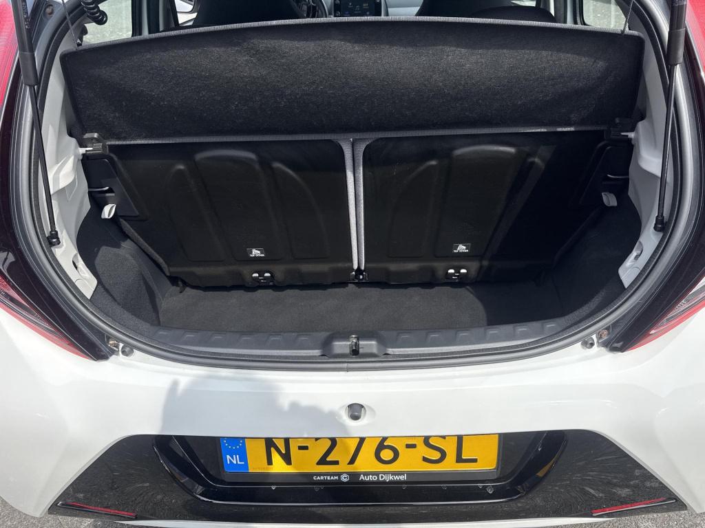 Toyota Aygo 1.0 vvt-i x-play carplay/cruise/camera