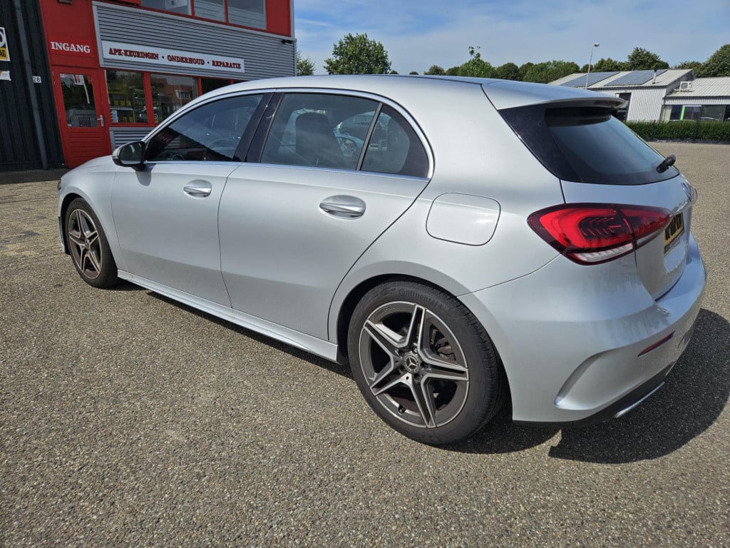 Mercedes-Benz A-Klasse 180 business solution amg