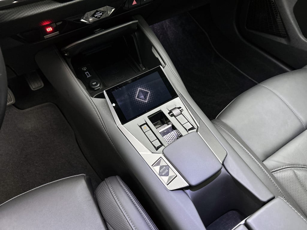 Ds Ds 4 e-tense rivoli | rijklaar | panoramadak |