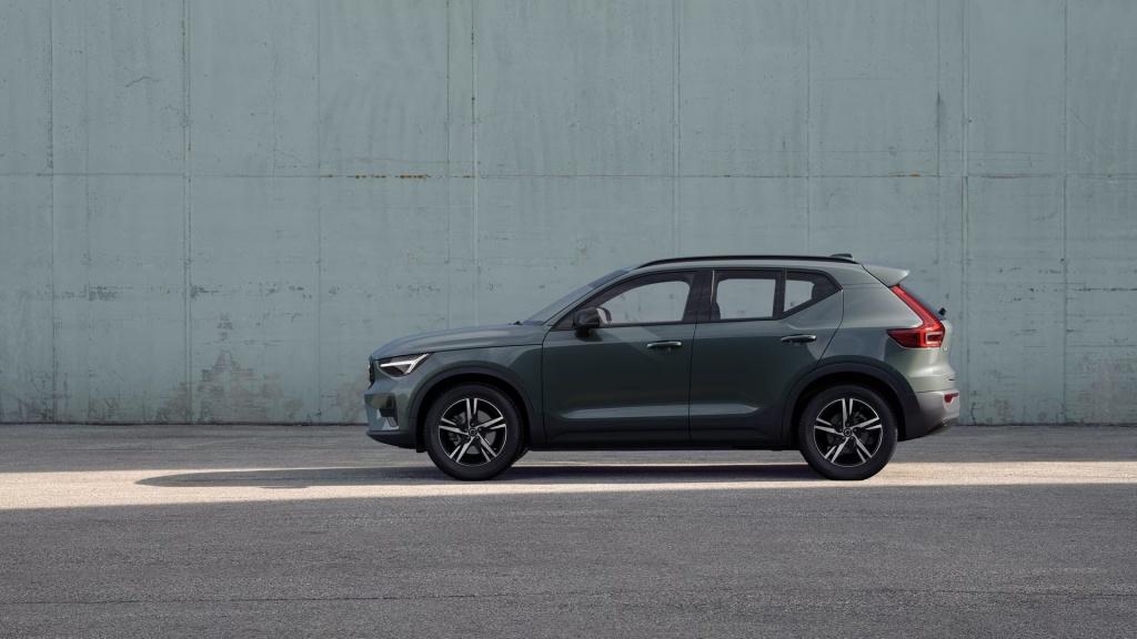 Volvo XC40 b4 gt plus dark visual park assist