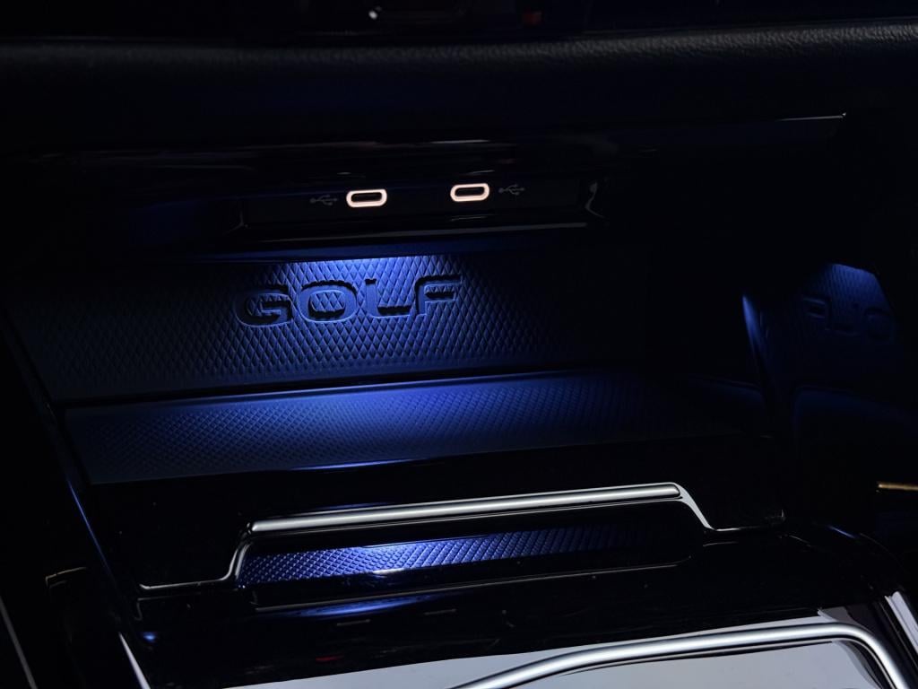 Volkswagen Golf 2.0 tsi r 4motion | pano | harman / kardon | stage 1+ 380pk