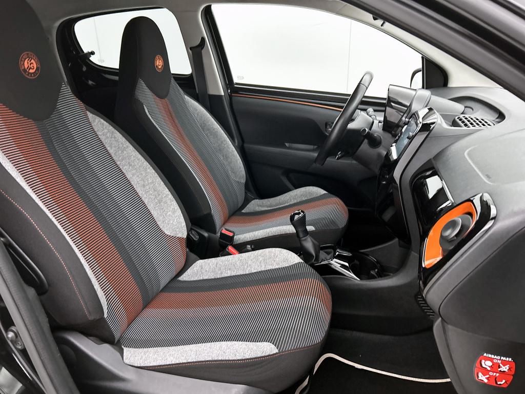 Peugeot 108 72pk roland garros top! | rijklaar | climate control | achterui