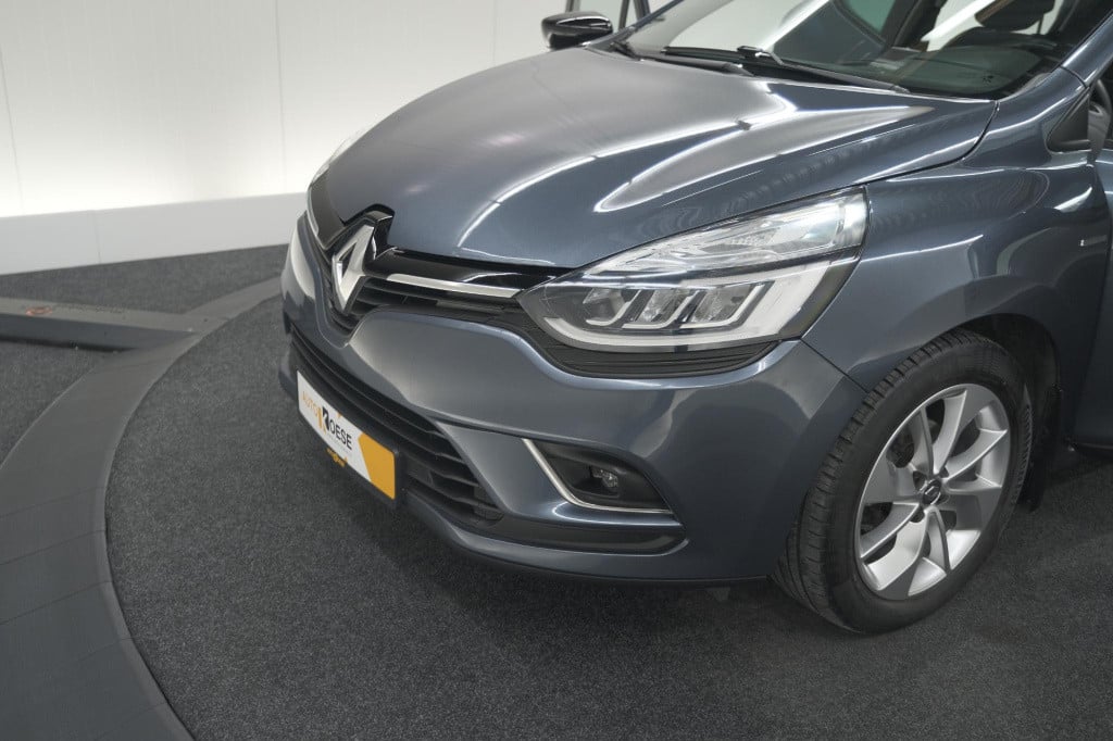 Renault Clio 1.2 limited | trekhaak | navigatie | parkeersensoren | climate